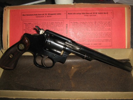 buenas, pues eso que cambio un revolver Rubi Inutilizado con certificado nominal de la G.C.
Va con su 02