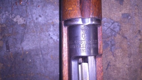 Buenas a todos.
Esta tarde he estado con un amigo, que quiere quitarse 2 viejos mausers que heredo. 
Poco 11