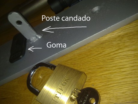 Hola.
Aquí os presento un invento casero que puede solucionar el problema de donde guardar con seguridad 20