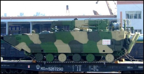 Mientras los americanos se gastan millones de dolares en su Expeditionary Fighting Vehicle (EFV) y al 122