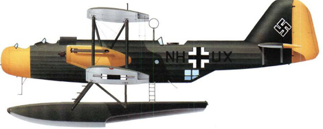 Sé que al principio de la II Guerra Mundial, habían en servicio algunos aviones biplanos (Gloster Gladiator, 10