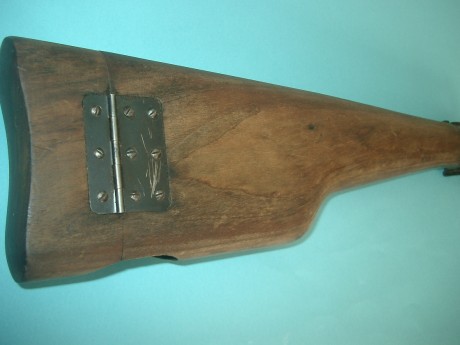 Dispongo para venta de culatín funda en madera para pistola belga FN 1903 BL.

Este culatín pertenece 10