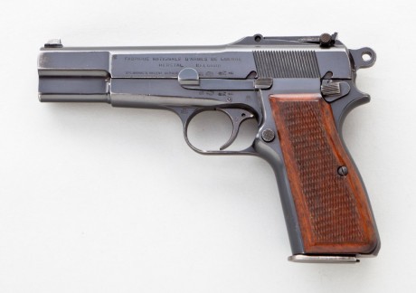Hace unos días encontré por casualidad en una web extranjera un arma a la venta que hacía muchos años 32