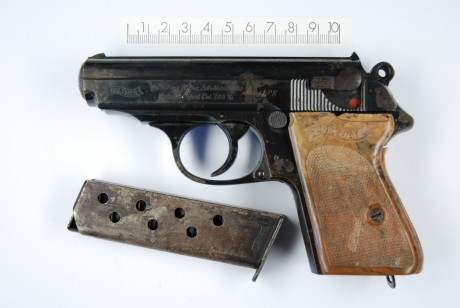 Hace unos días encontré por casualidad en una web extranjera un arma a la venta que hacía muchos años 141