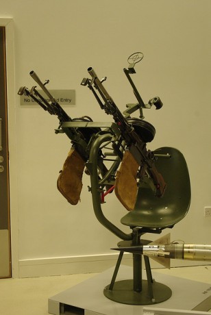 Hace unos días encontré por casualidad en una web extranjera un arma a la venta que hacía muchos años 52