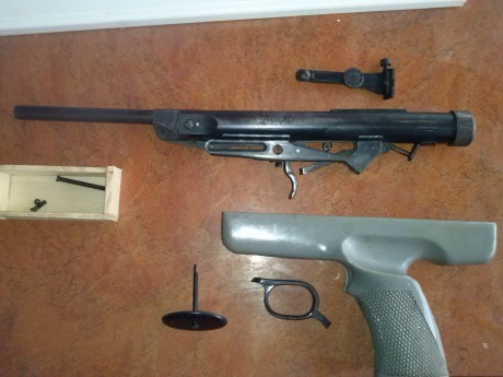 Hola compañeros, estoy restaurando una pistola Diana 5, que me ha dado un amigo, pero no soy capaz de 00