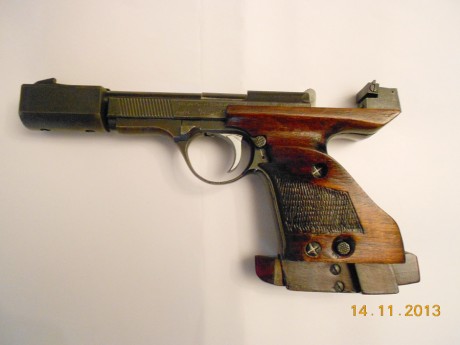 Vendo pistola UNIQUE DES 69 .22 LR, guida en F.
Me planteo abandono de la actividad.
Es una veterana pero 10