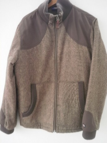 Actualizo con lo que queda ,Y REBAJO a ver si liquido,un chaqueton de lana SCHOTT con cuello de piel 8o 70