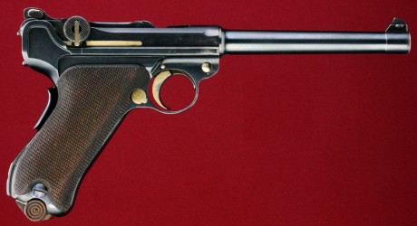 Hace unos días encontré por casualidad en una web extranjera un arma a la venta que hacía muchos años 40