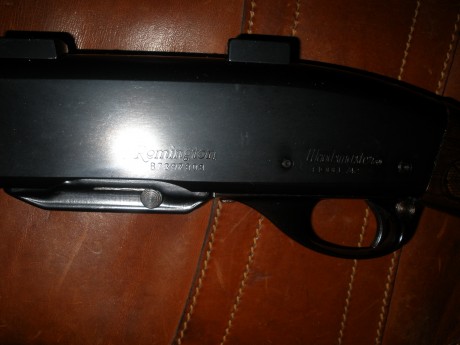 Hola, vendo este precioso rifle semiautomático Remington Woodmaster 742, calibre 280 guiado para caza 11