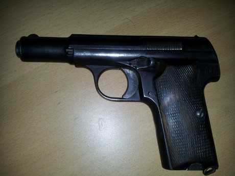 Hola compañeros, vendo Astra 300. 

ASTRA 300
GUIADA EN F
CALIBRE 9C/380mm

precio:  100 €  gastos de 00