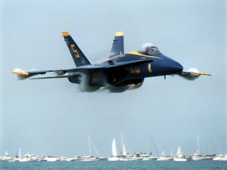 Pues eso, en este hilo pretendo deleitaros como amantes de los aviones de combate que sois muchos, con 10