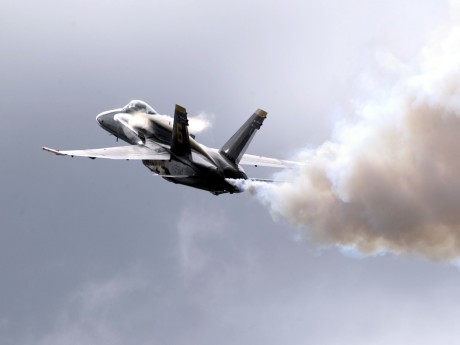 Pues eso, en este hilo pretendo deleitaros como amantes de los aviones de combate que sois muchos, con 20