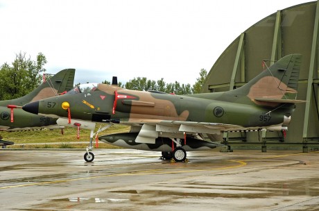 Pues eso, en este hilo pretendo deleitaros como amantes de los aviones de combate que sois muchos, con 32