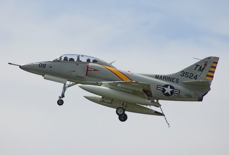 Pues eso, en este hilo pretendo deleitaros como amantes de los aviones de combate que sois muchos, con 31
