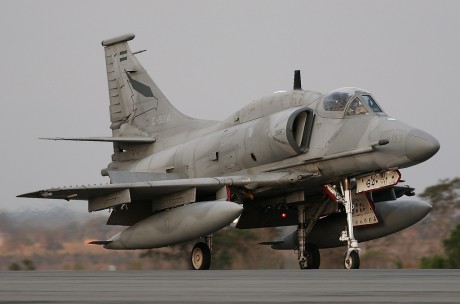 Pues eso, en este hilo pretendo deleitaros como amantes de los aviones de combate que sois muchos, con 42