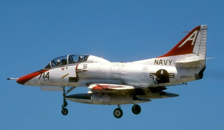 Pues eso, en este hilo pretendo deleitaros como amantes de los aviones de combate que sois muchos, con 71