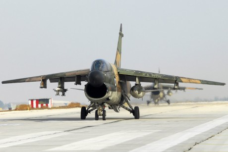 Pues eso, en este hilo pretendo deleitaros como amantes de los aviones de combate que sois muchos, con 142