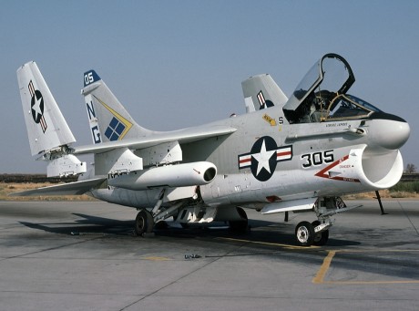 Pues eso, en este hilo pretendo deleitaros como amantes de los aviones de combate que sois muchos, con 141