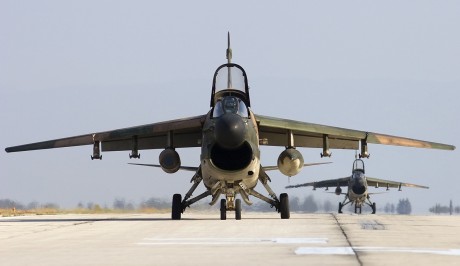 Pues eso, en este hilo pretendo deleitaros como amantes de los aviones de combate que sois muchos, con 02