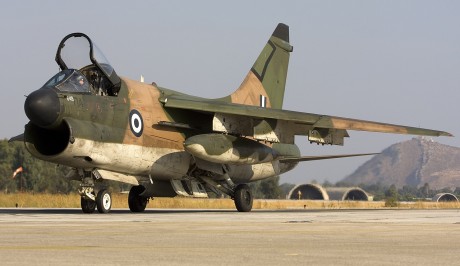 Pues eso, en este hilo pretendo deleitaros como amantes de los aviones de combate que sois muchos, con 01