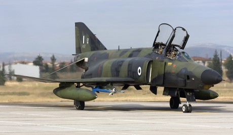 Pues eso, en este hilo pretendo deleitaros como amantes de los aviones de combate que sois muchos, con 100
