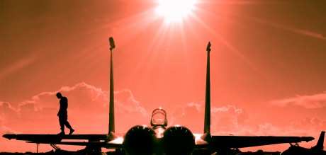 Pues eso, en este hilo pretendo deleitaros como amantes de los aviones de combate que sois muchos, con 122