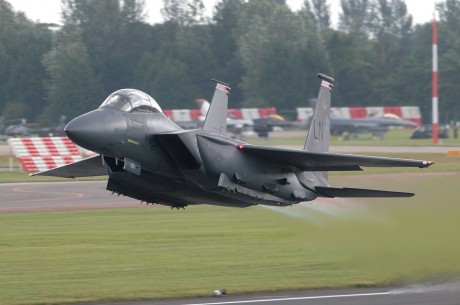 Pues eso, en este hilo pretendo deleitaros como amantes de los aviones de combate que sois muchos, con 120