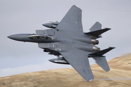 Pues eso, en este hilo pretendo deleitaros como amantes de los aviones de combate que sois muchos, con 131