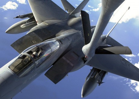 Pues eso, en este hilo pretendo deleitaros como amantes de los aviones de combate que sois muchos, con 141