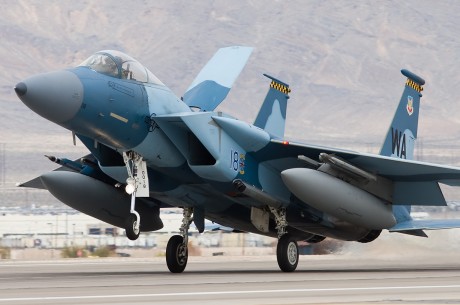 Pues eso, en este hilo pretendo deleitaros como amantes de los aviones de combate que sois muchos, con 11