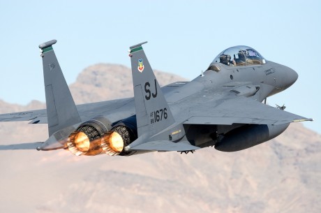 Pues eso, en este hilo pretendo deleitaros como amantes de los aviones de combate que sois muchos, con 30