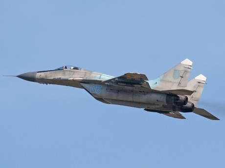 Pues eso, en este hilo pretendo deleitaros como amantes de los aviones de combate que sois muchos, con 81