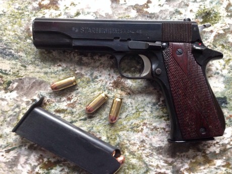 Vendo cachas para pistolas Star, tipo A - B, y sus variantes AS, BS. También para Llama, variantes y clones 40