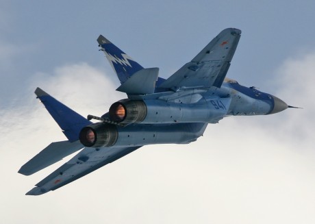 Pues eso, en este hilo pretendo deleitaros como amantes de los aviones de combate que sois muchos, con 122