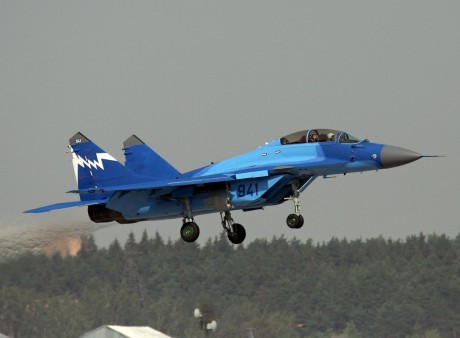 Pues eso, en este hilo pretendo deleitaros como amantes de los aviones de combate que sois muchos, con 121