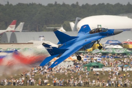 Pues eso, en este hilo pretendo deleitaros como amantes de los aviones de combate que sois muchos, con 131