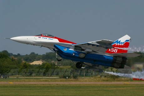 Pues eso, en este hilo pretendo deleitaros como amantes de los aviones de combate que sois muchos, con 140