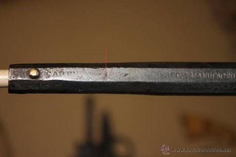 Hola este revolver fue comprado  por un amigo,  es un  COLT NAVY FABRICADO EN BELGICA ( Lieja) en la segunda 40