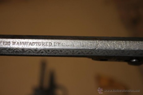 Hola este revolver fue comprado  por un amigo,  es un  COLT NAVY FABRICADO EN BELGICA ( Lieja) en la segunda 50