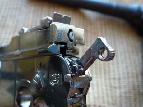 Hola.
Vendo esta preciosa miniatura en metal de la famosa pistola Mauser M-712, la miniatura esta muy 22