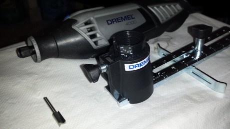 Hola,he comprado en una armería inglesa una plaquita con el logo de ANSCHUTZ ,como el de la foto, para 22