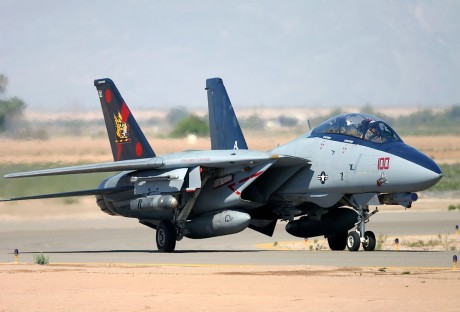 Pues eso, en este hilo pretendo deleitaros como amantes de los aviones de combate que sois muchos, con 81
