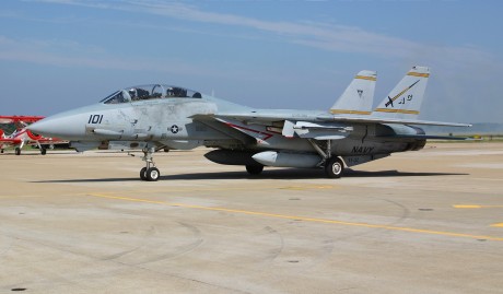 Pues eso, en este hilo pretendo deleitaros como amantes de los aviones de combate que sois muchos, con 92