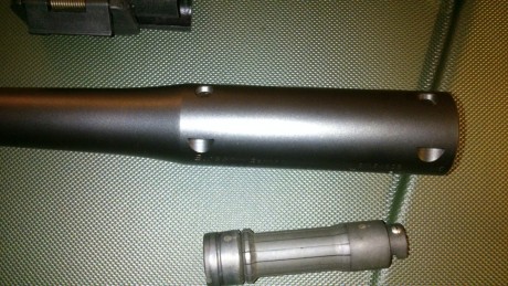 Cambio un cañon Blaser de calibre 6,5x68 con cargador y cabezal para calibres ME, practicamente nuevos 01