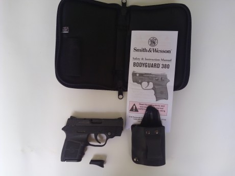 Pues como digo en el asunto. Vendo mi S&W body guard .380. En cuanto al uso,  solo la he probado dos 01