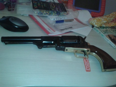 Hola a todos. He adquirido un Colt Dragoon 2nd Modelo de Uberti ( me han dicho que me llegará sobre Marzo 70