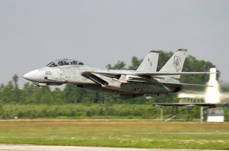Pues eso, en este hilo pretendo deleitaros como amantes de los aviones de combate que sois muchos, con 152