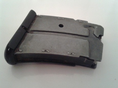En venta cargador de 5 cartuchos para carabina cal .22 marca Anschutz modelo NA en buen estado.
Envio 02