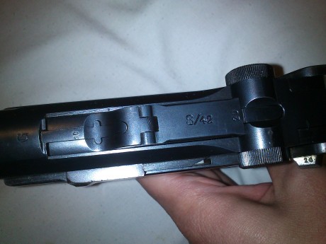 Hola a todos, os presento por fin mi primera P 08! 
Se trata de una Mauser S/42 " codigo G", 10